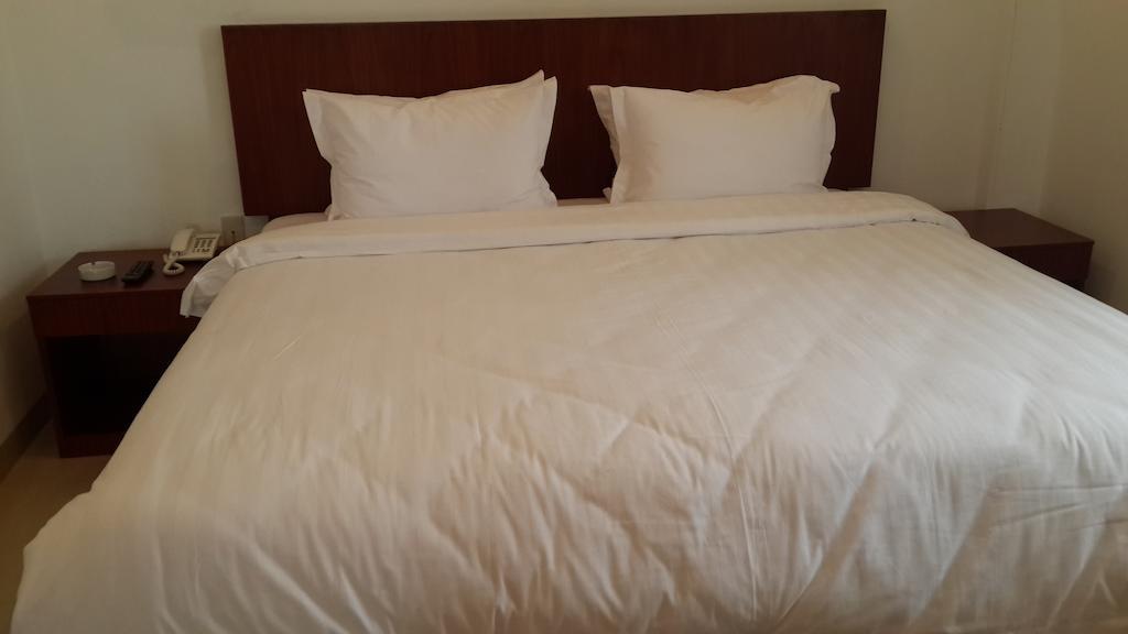 Kailani Inn Medan Room photo